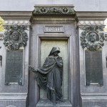 Monumento funebre Achille e Giulietta Forti, 1925 circa, Verona, cimitero ebraico - Carlo Spazzi